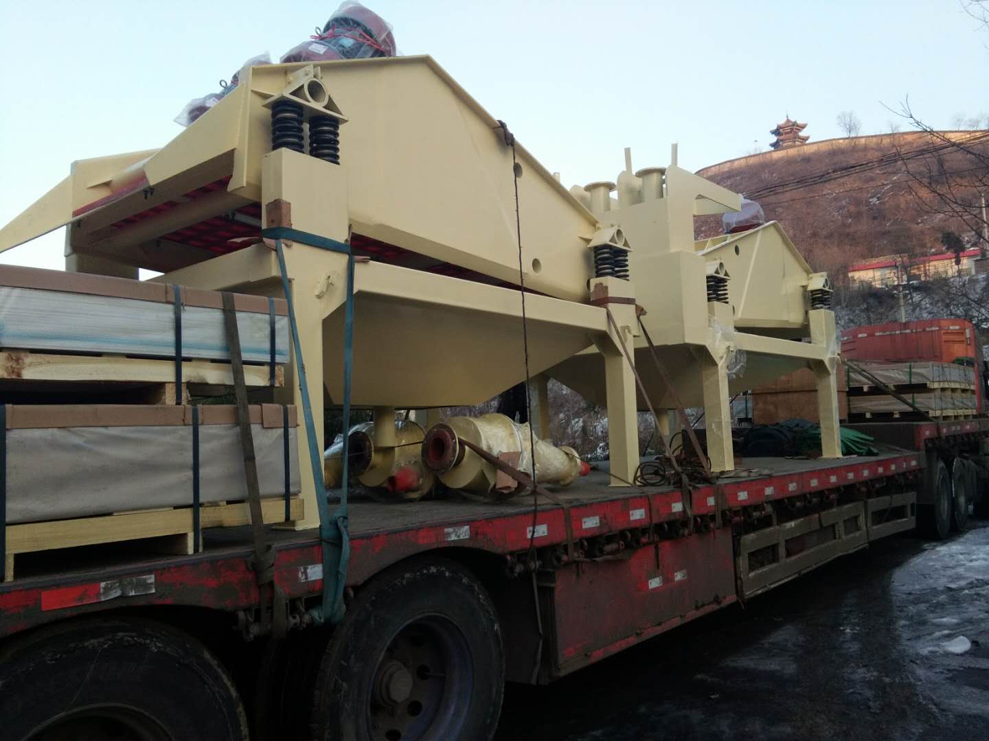 2018��Ԫ��12�հl(f��)���Ϻ���h(hu��n)���O(sh��)�����޹�˾�ļ�(x��)ɰ���ՙC(j��)��Óˮ�Y